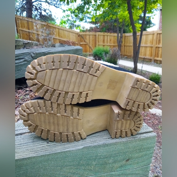 Winter Boots - Picture 4 of 6